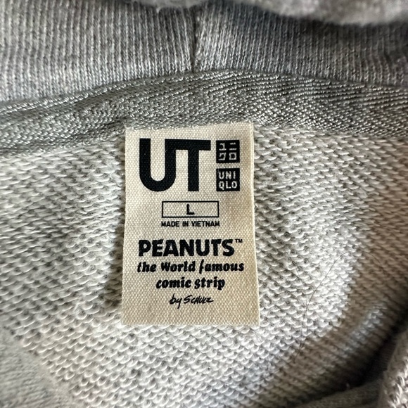Peanuts Uniqlo Hoodie Mens Large Gray Snoopy Sweatshirt Pullover Comic Strip UT - Picture 6 of 9